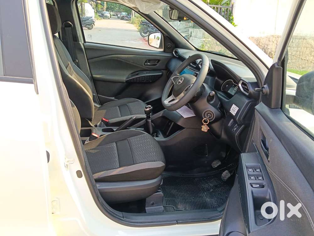 Nissan Magnite Visia Mt, 2025, Petrol