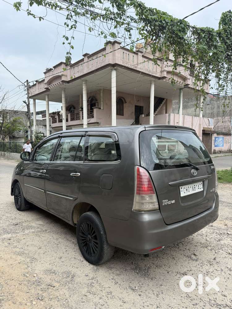 Toyota Innova 2.5 G4 Diesel 8-seater, 2010, Diesel