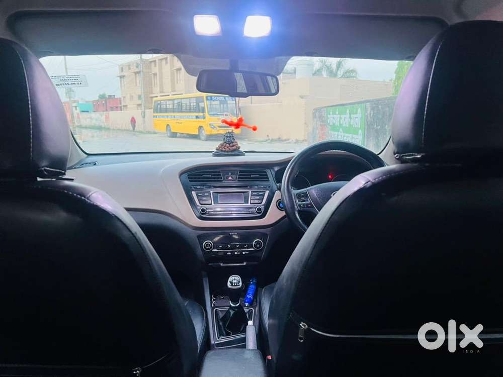 Hyundai Elite I20 2015 Diesel 70000 Km Driven