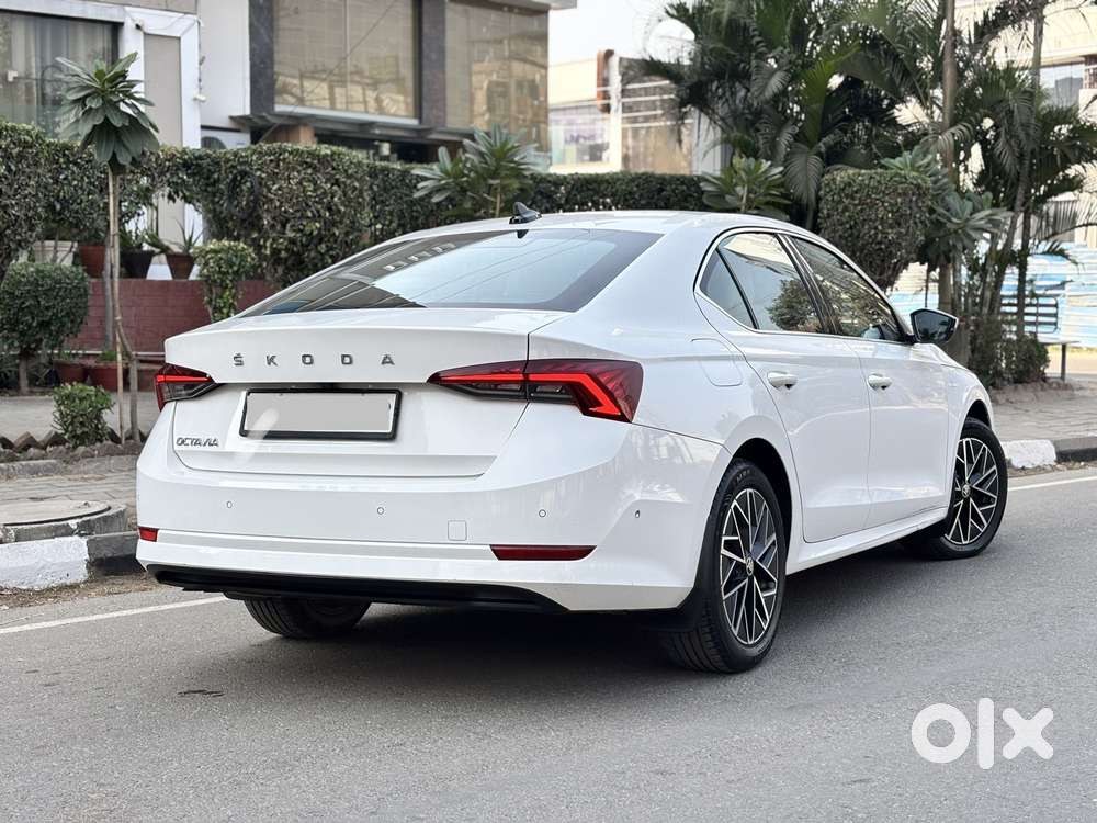 Skoda Octavia 2.0 L K Tsi At, 2022, Petrol
