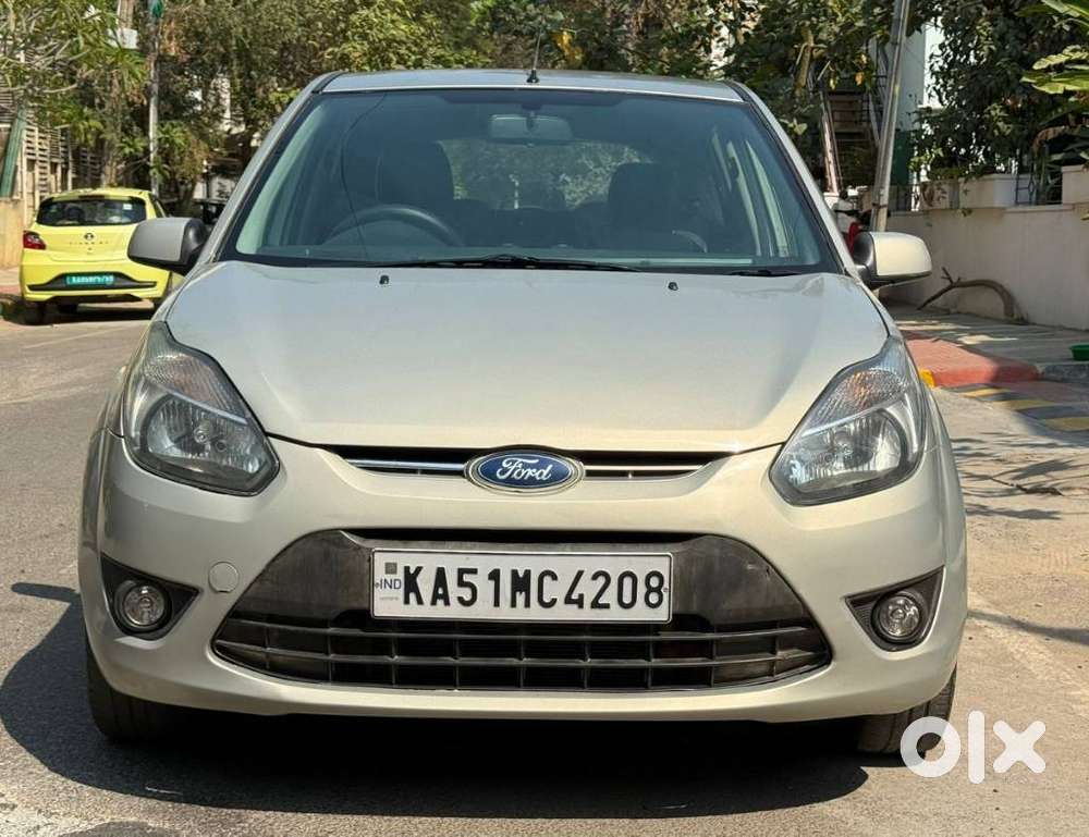 Ford Figo 2010-2012 Petrol Titanium, 2012, Petrol