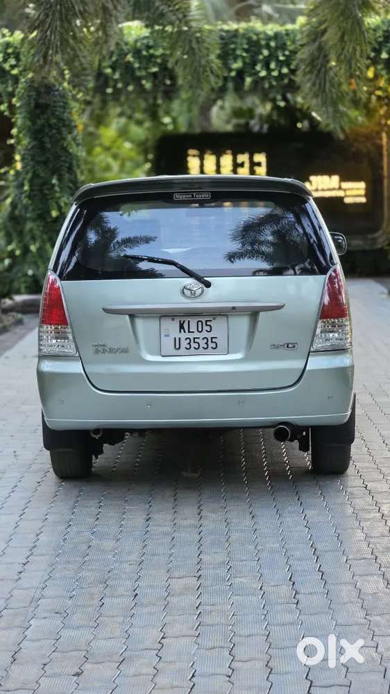 Siingle Owner Used Innova G Company Maintained