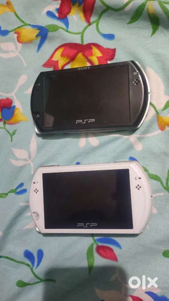 psp go pspgo only black 16gb with 70+ games rare console - Games