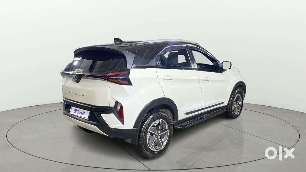 Tata Nexon Creative Plus 1.2 Revotron Petrol 7dca, 2023, Petrol