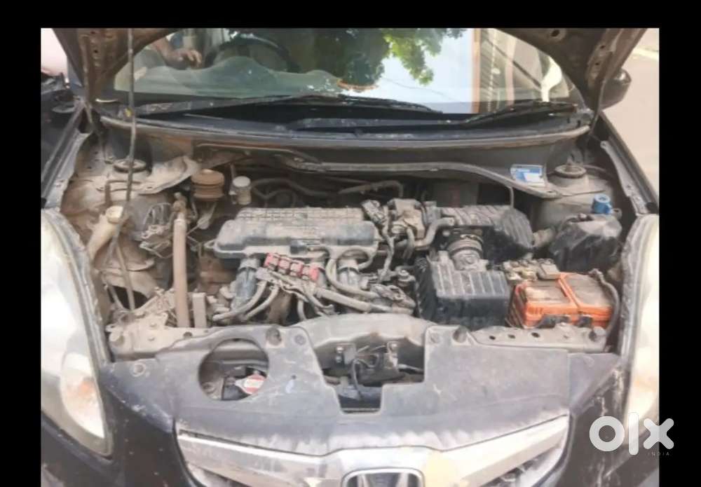 Direct Owner Honda Brio Petrol Mt 2013 Cng Outside Fitted
