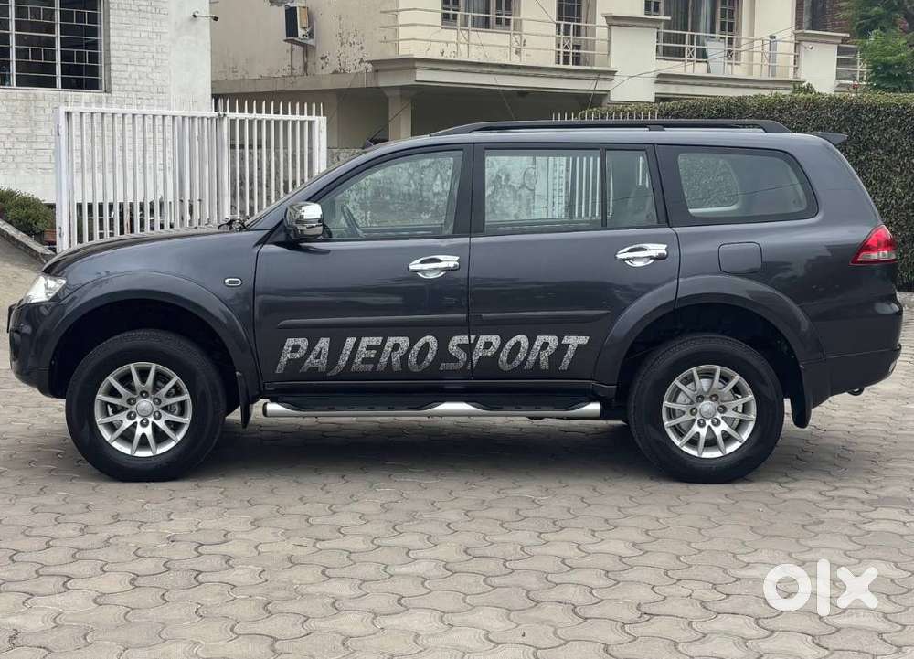 Mitsubishi Pajero Sport 2015 At 2wd 88500 Kms, Chandigarh Regd.