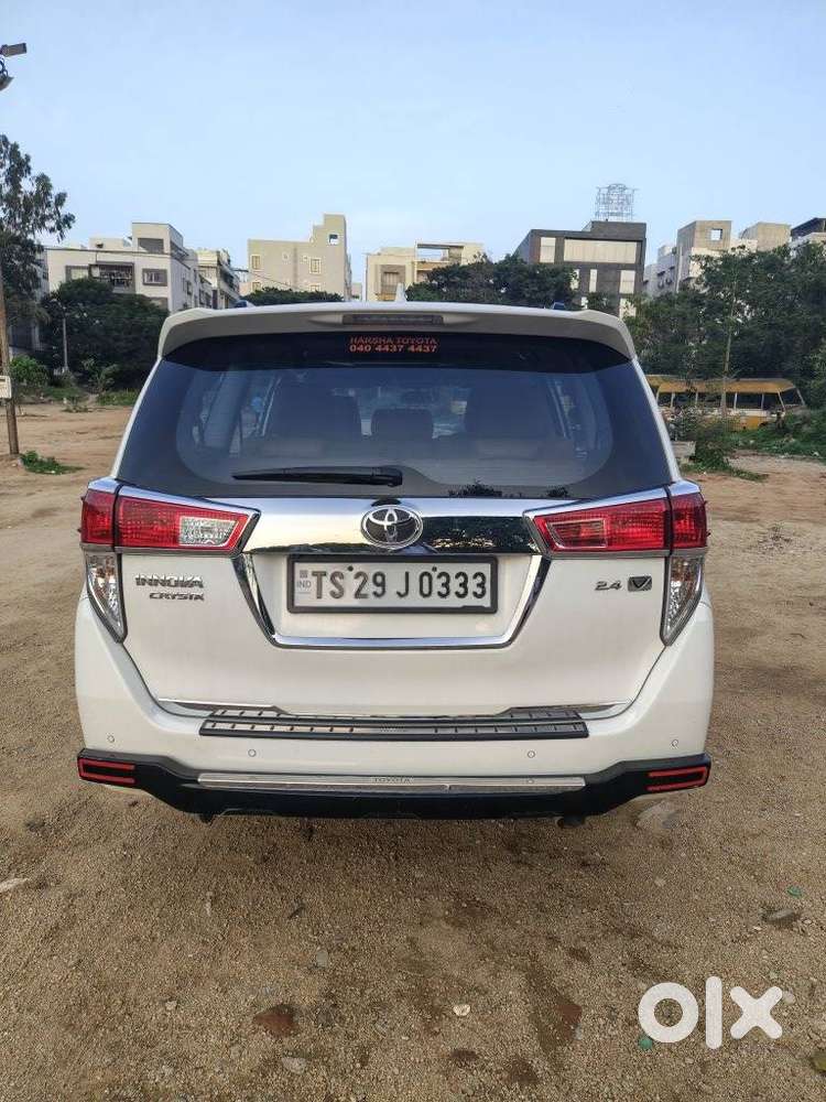 Toyota Innova Crysta [2020-ongoing] 2.4 Vx 8 Str, 2022, Diesel