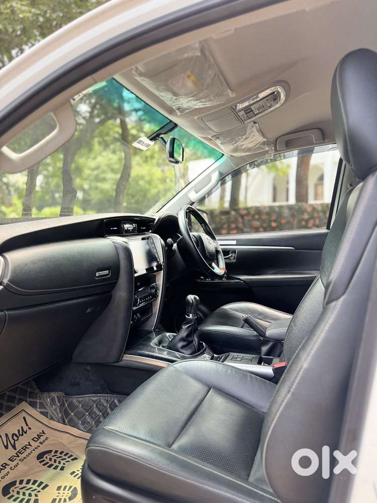 Toyota Fortuner 4x2 Mt 2.8 Diesel, 2023, Petrol