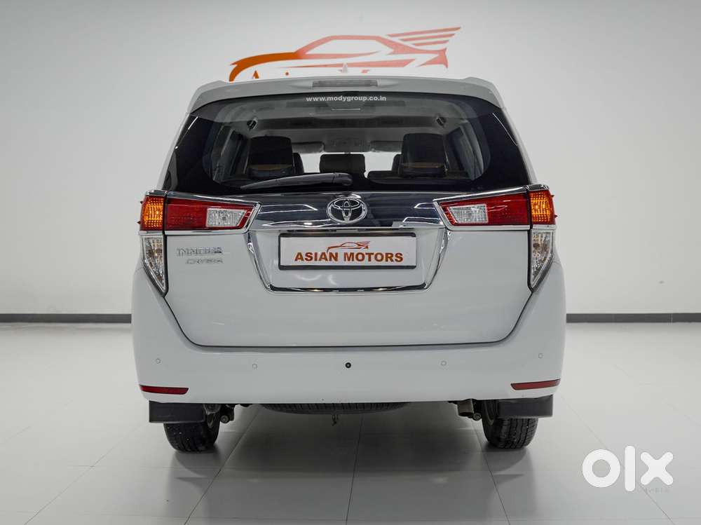 Toyota Innova Crysta 2.4 G Mt 8s, 2023, Diesel