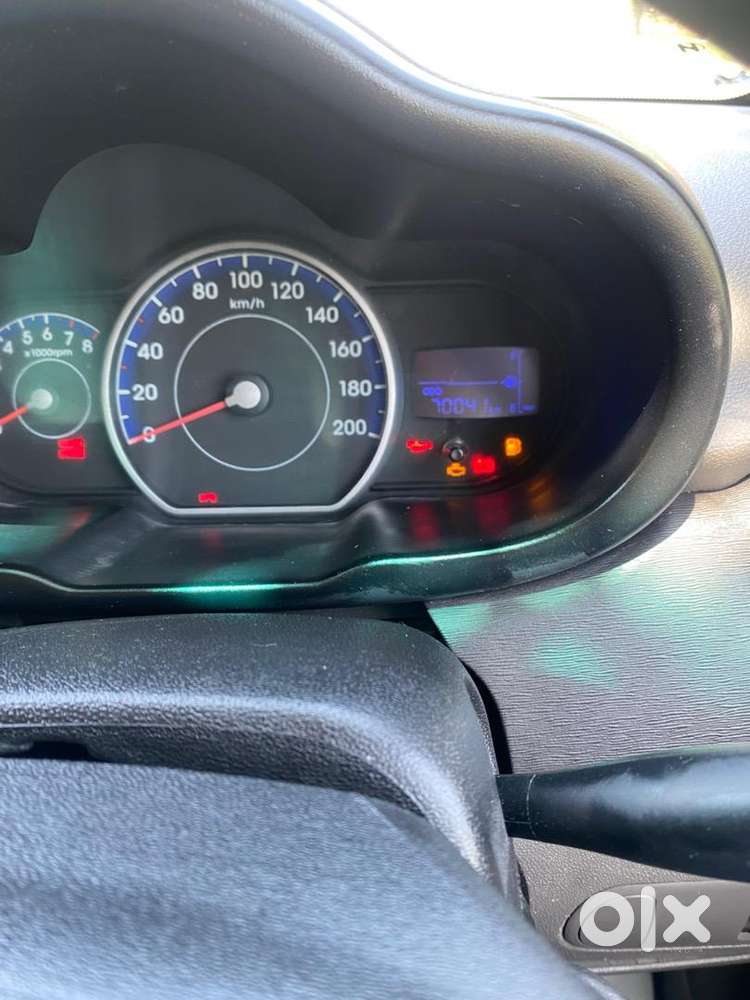 Hyundai I10 2012 Petrol 70000 Km Driven