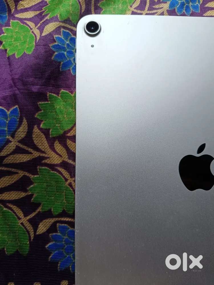 Apple iPad Air 11-inch M3 128GB WiFi  93% Battery