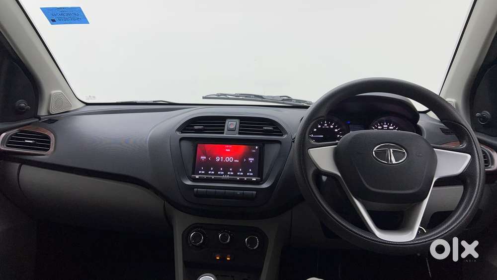 Tata Tiago Xe, 2018, Petrol