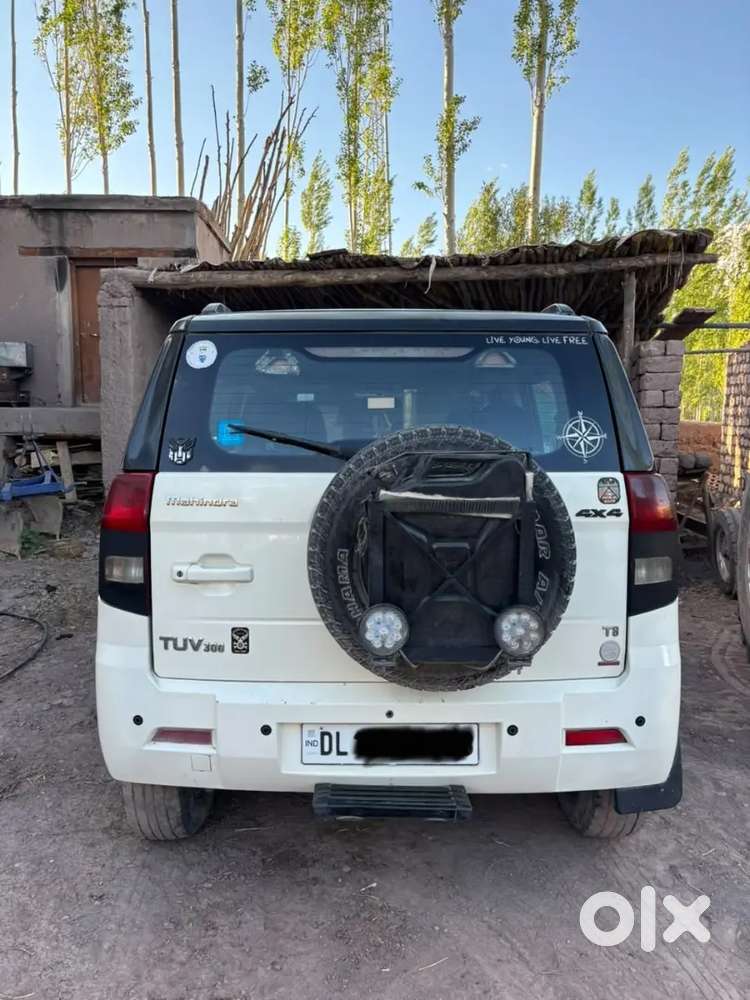 Mahindra Tuv 300 T8