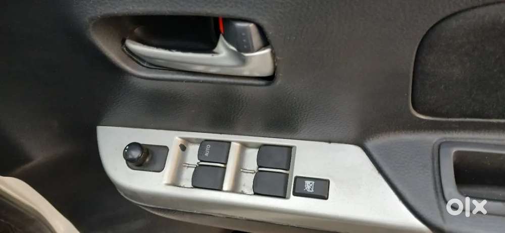 Maruti Suzuki Wagon R Vxi, 2012, Petrol