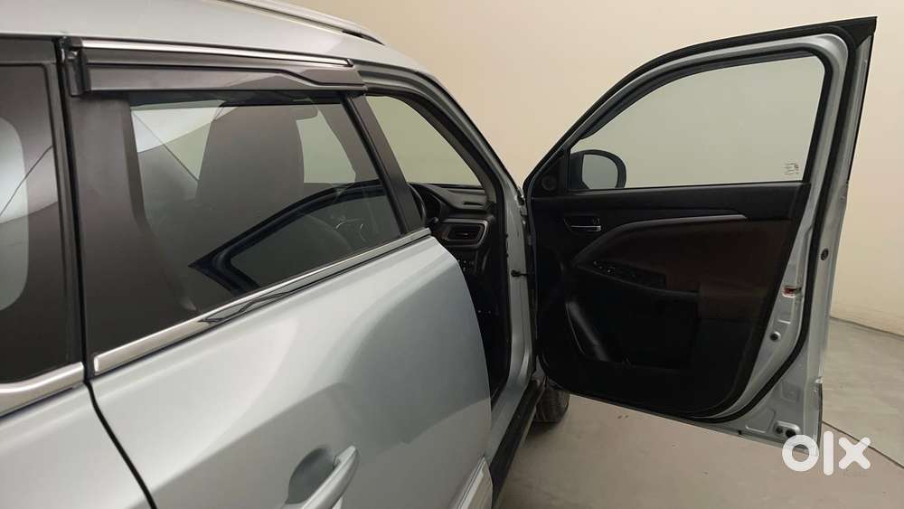 Maruti Suzuki Vitara Brezza 1.5 Zxi At, 2023, Petrol