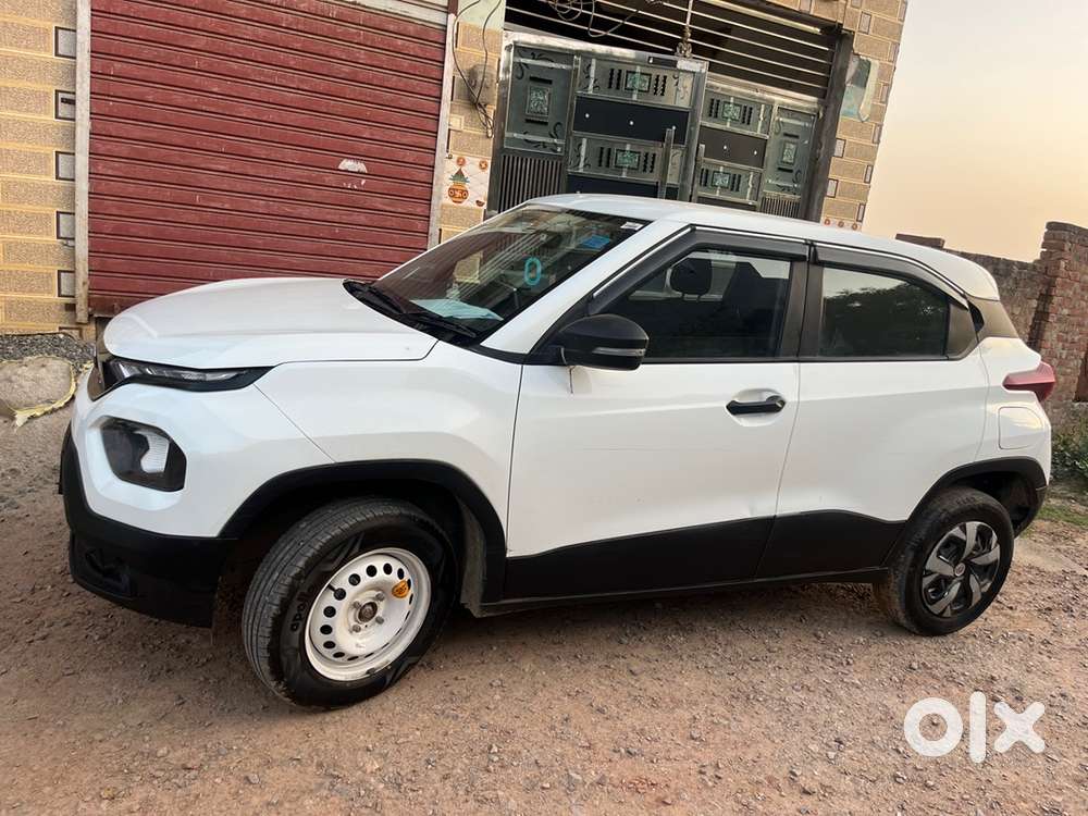 Tata Punch Petrol 2025