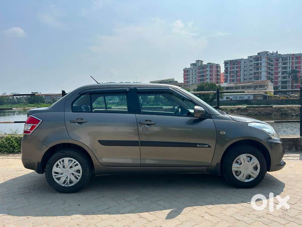 Maruti Suzuki Dzire 1.2 Lxi, 2016, Petrol