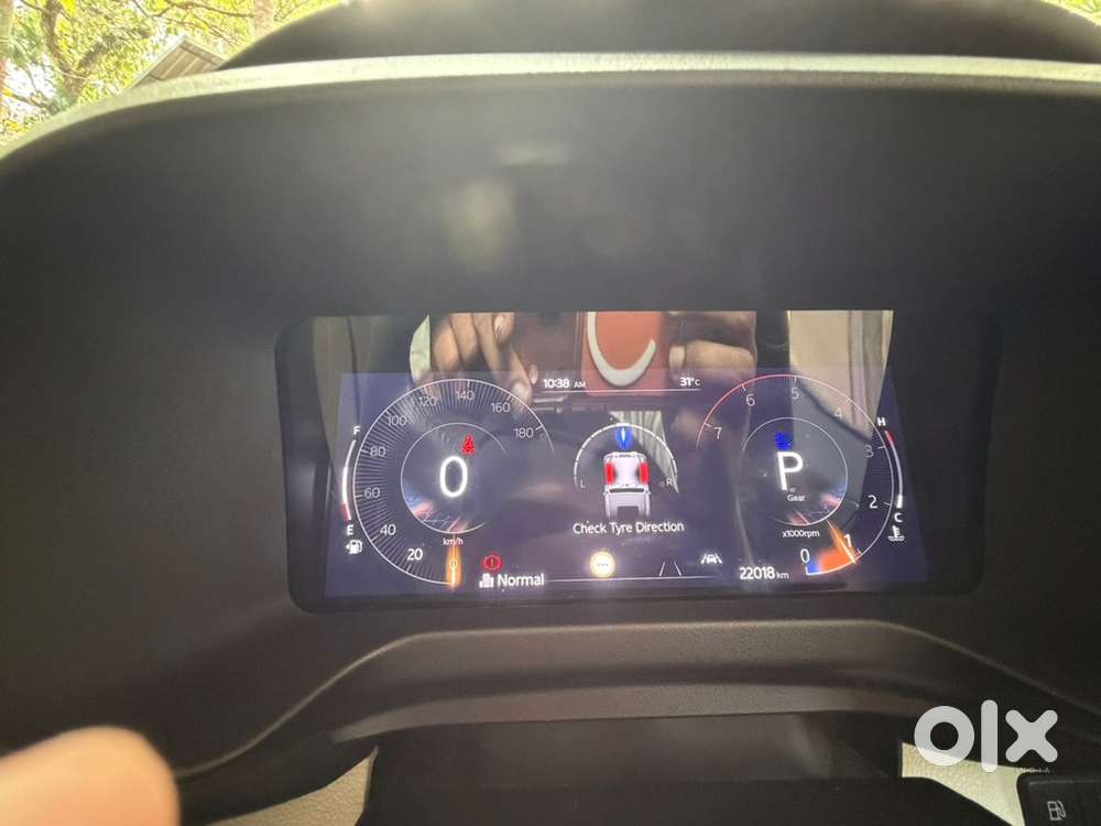 Mahindra Thar Roxx 2025 Diesel Well Maintained. Showroom Condition