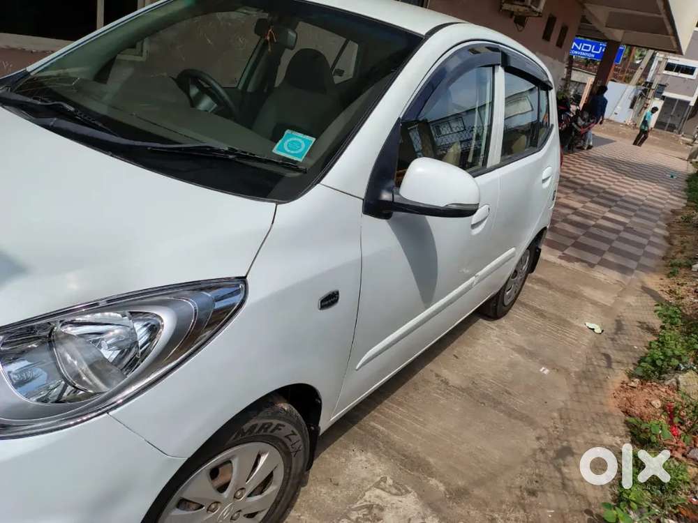 Hyundai I10 Sportz 2012
