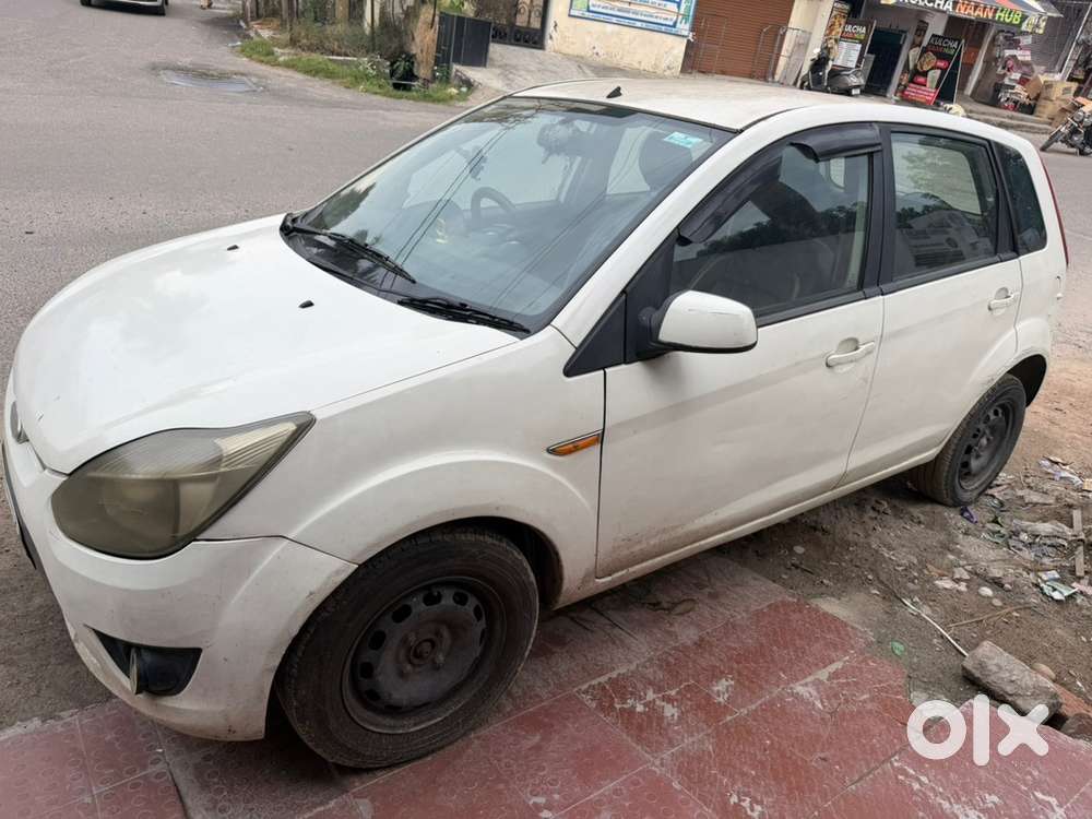 Ford Figo 1.2 Petrol Manual 2010