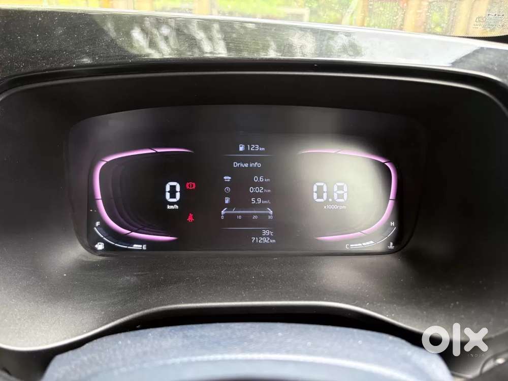 Kia Carens 1.4 Luxury Plus 6 Str, 2022, Petrol