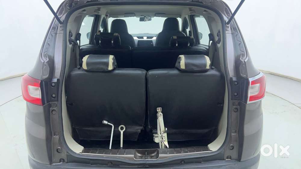 Renault Triber Rxz, 2021, Petrol