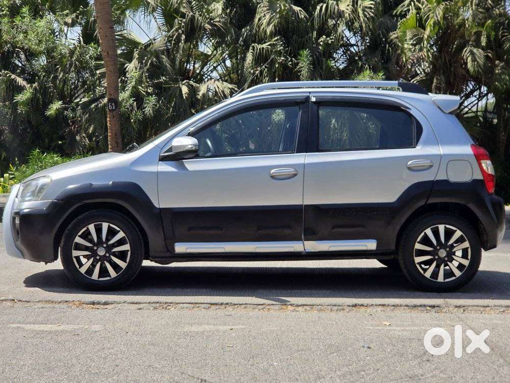 Toyota Etios Cross 1.2l G, 2016, Petrol
