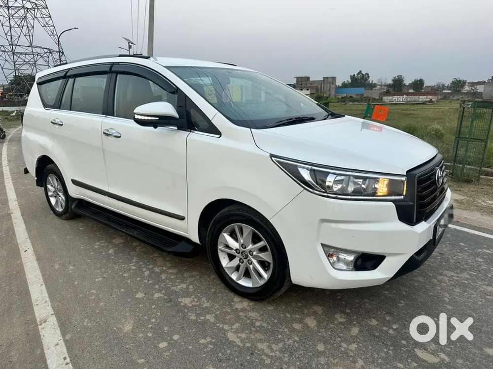 Toyota Innova Hycross 2019