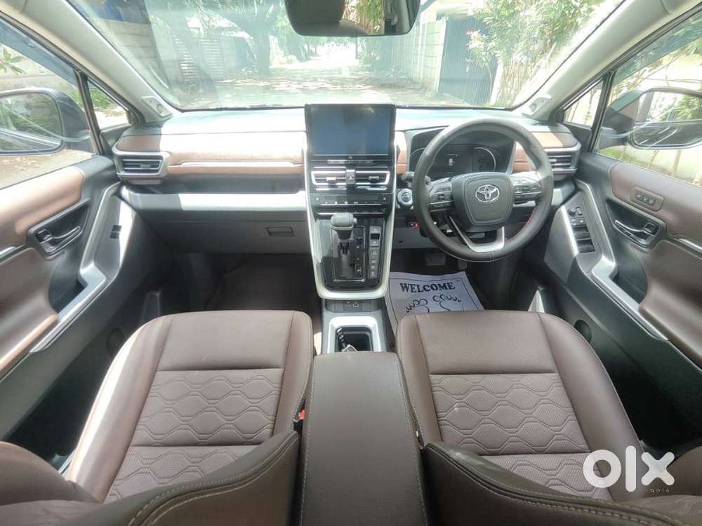 Toyota Innova Hycross 2.0 Zx (o) Hybrid 7 Str, 2024, Petrol
