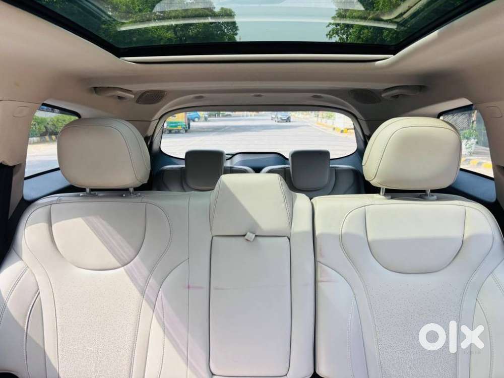 Mahindra Xuv700 Ax7 Luxury Pack Awd, 2022, Diesel