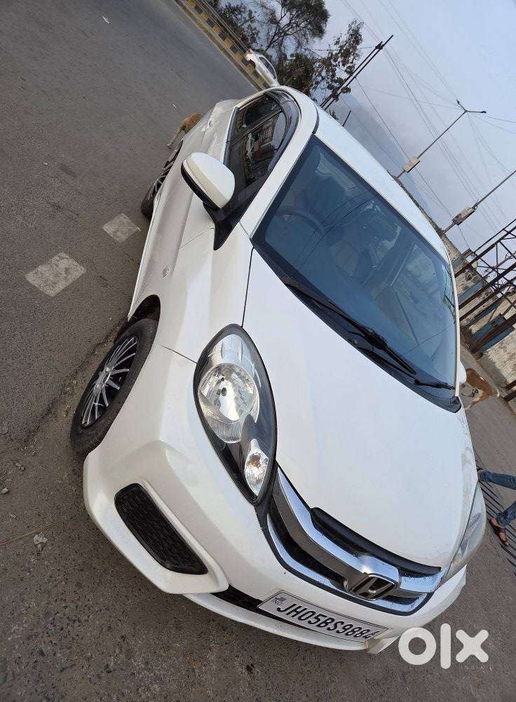 Honda Amaze 2nd Gen Vx, 2017, Petrol