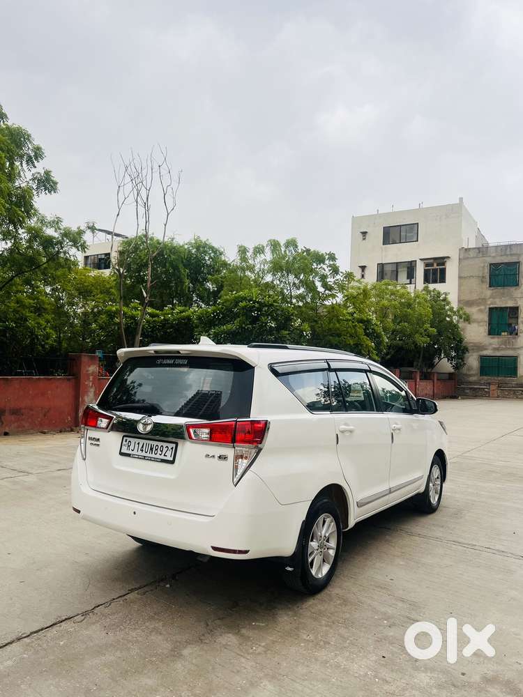 Toyota Innova Crysta 2.4 G Mt, 2017, Diesel