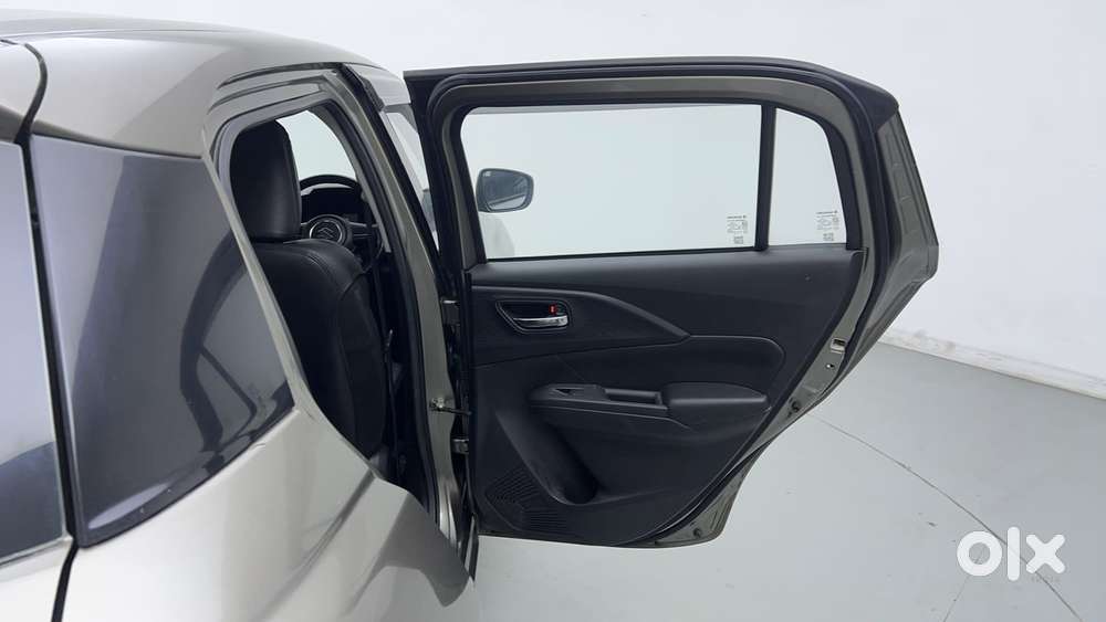 Maruti Suzuki Swift Vxi Optional, 2024, Petrol