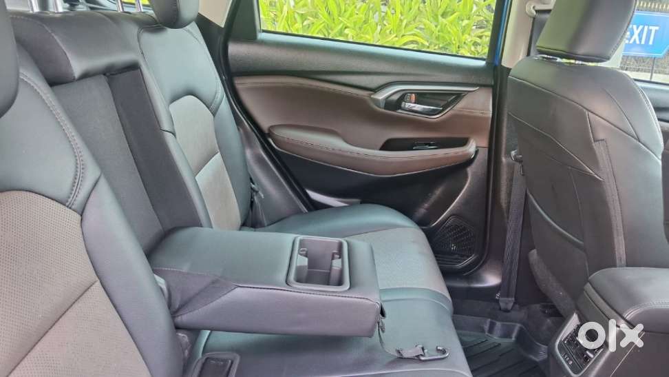 Toyota Urban Cruiser Hyryder 1.5 V Hybrid, 2024, Petrol