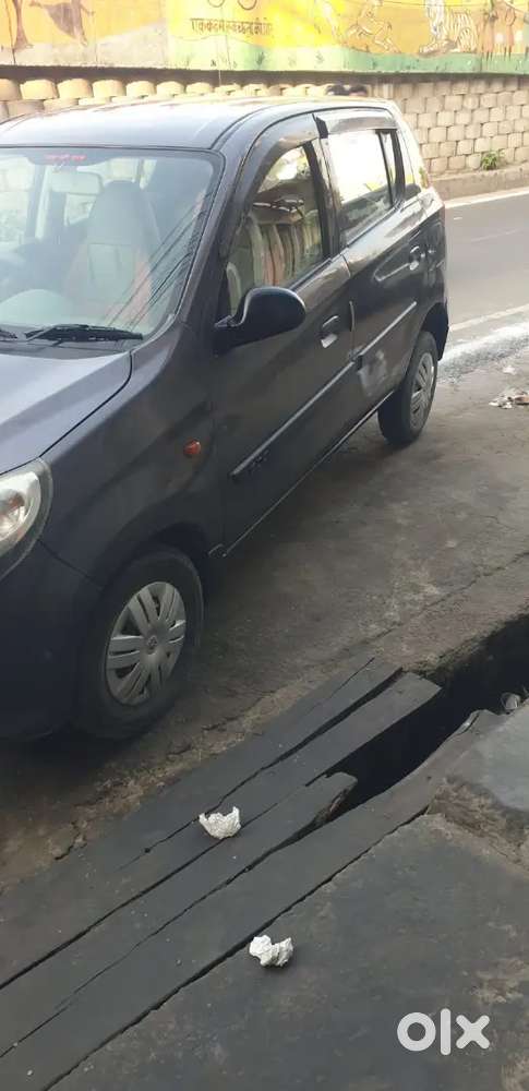 Good Condition Car Engine Original Tyre Ok Ac Working Music System