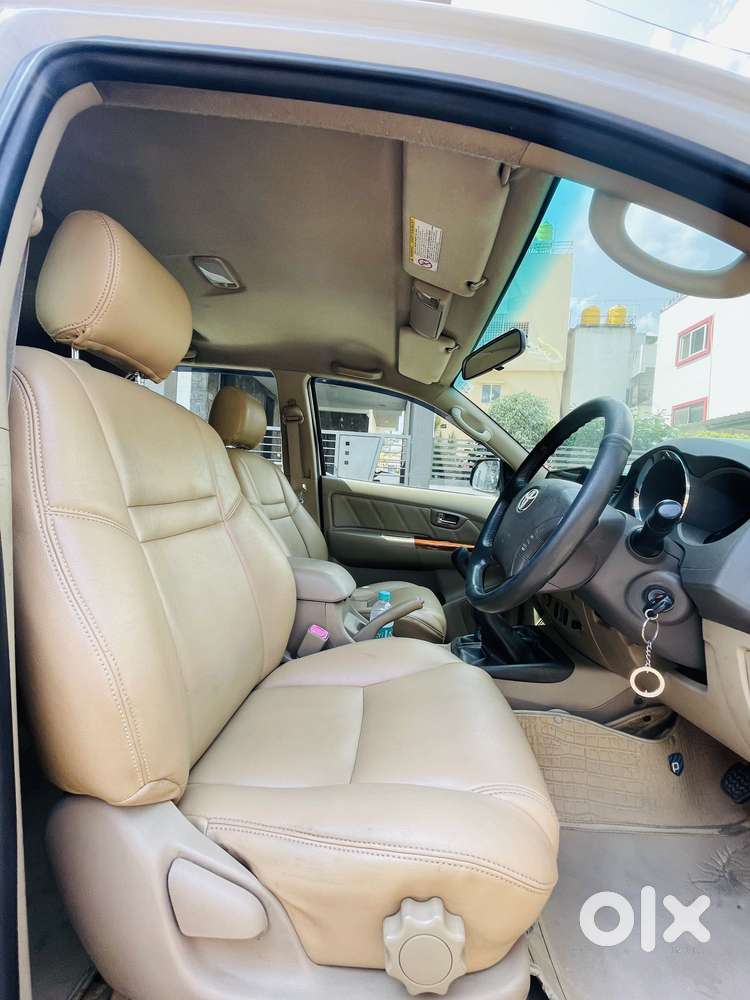 Toyota Fortuner 3.0 4x4 Manual, 2011, Diesel