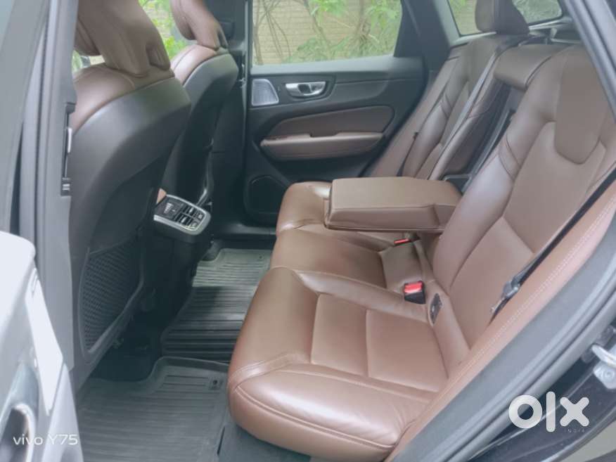 Volvo Xc60 D5 Inscription, 2022, Petrol