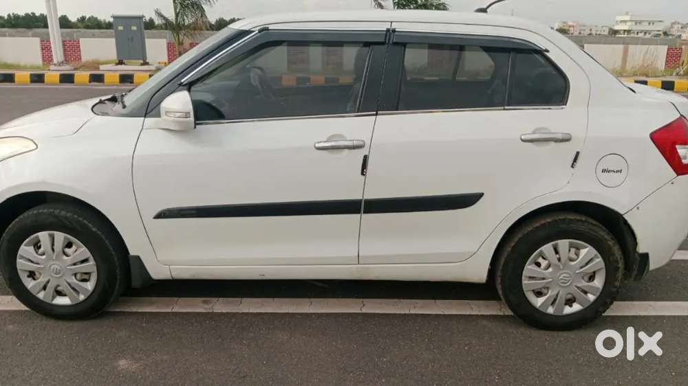 Maruti Suzuki Dzire 1.2 Vxi 2013