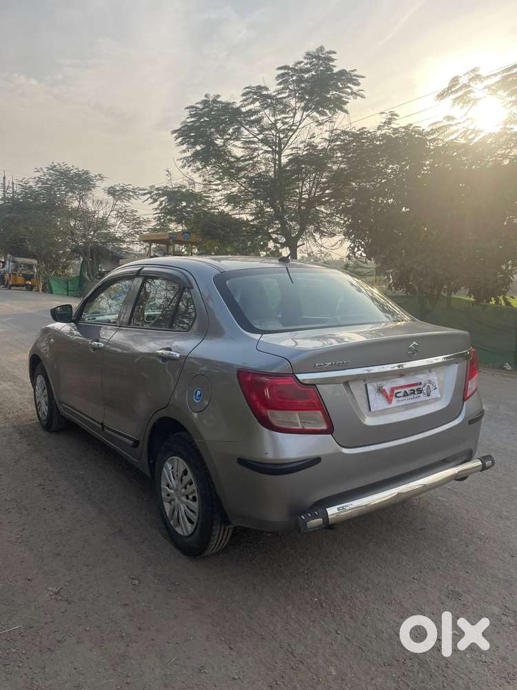 Maruti Suzuki Swift Dzire 1.3 Vxi, 2021, Petrol