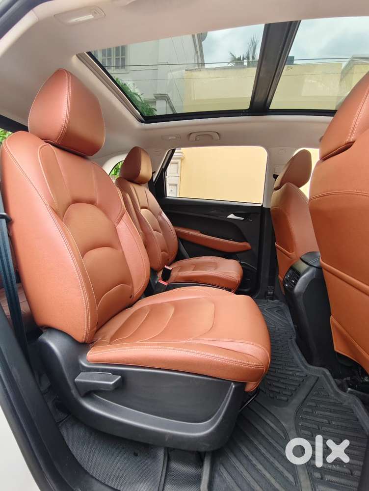 Mg Hector Plus Sharp Pro 2.0 Turbo Diesel 7 Str Dual Tone, 2023, Die..