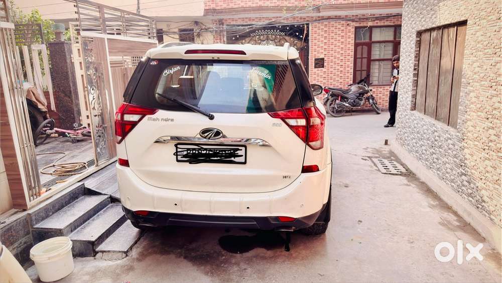 Xuv 500 Top Model W11 Sunroof Wali First Owner Full Insnce All Org Pnt