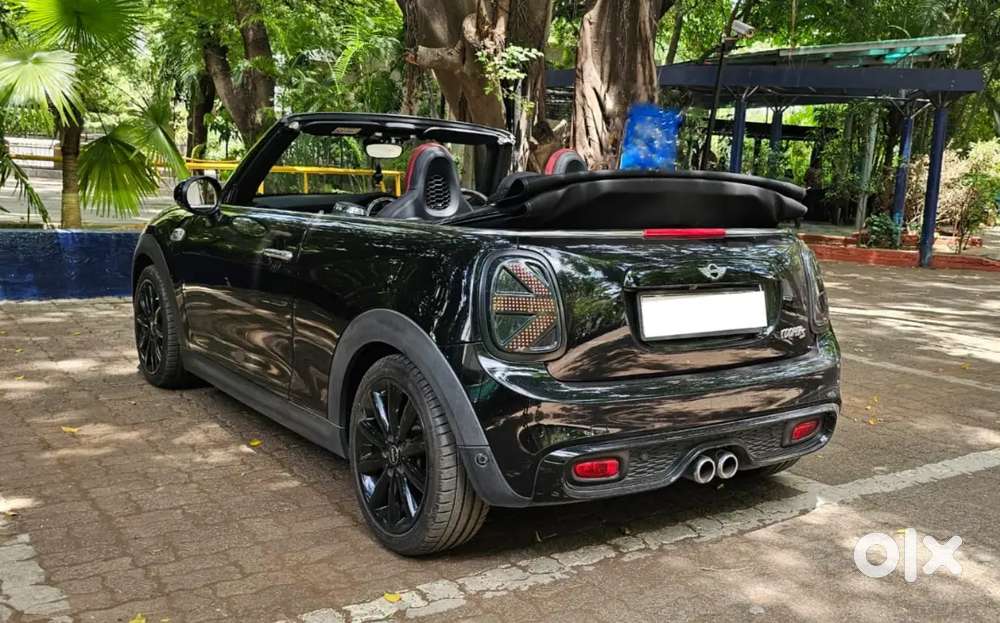 Mini Cooper Convertible 2017 Petrol Very Well Maintained