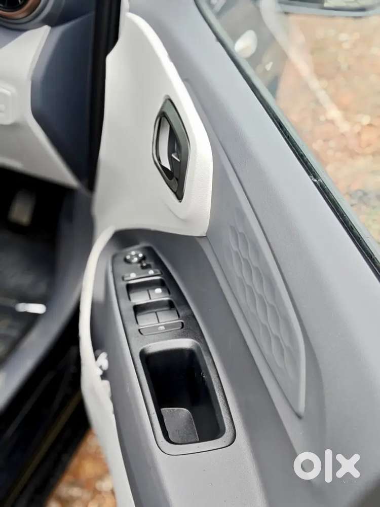 Hyundai Aura Prime Sd Kappa Bi-fuel (petrol + Factory-fitted Cng)
