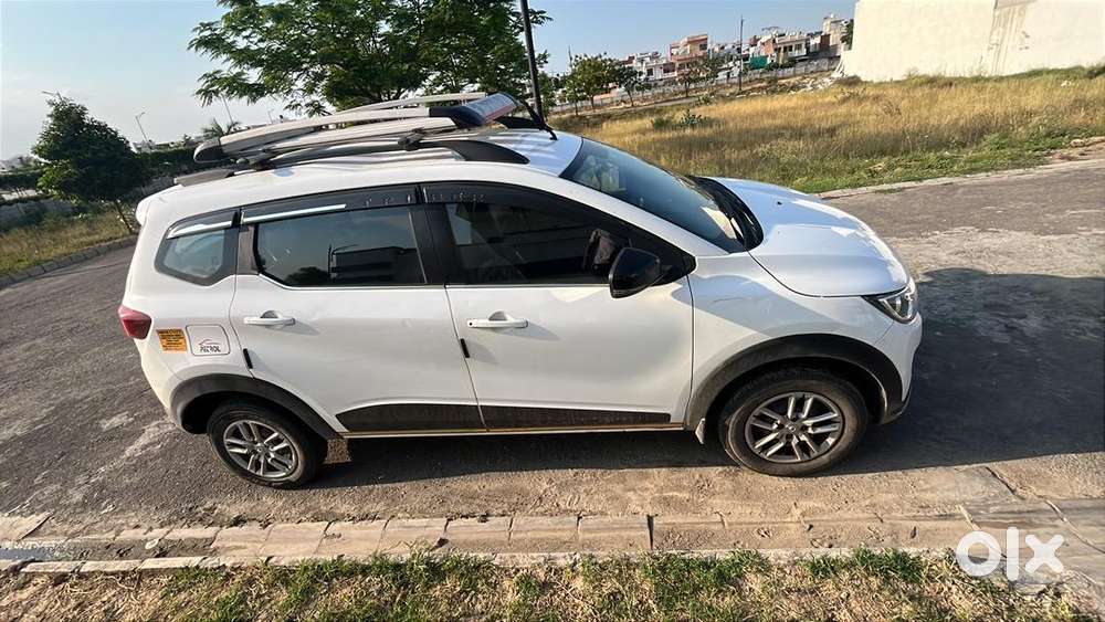 Renault Triber 2023 Cng & Hybrids Well Maintained