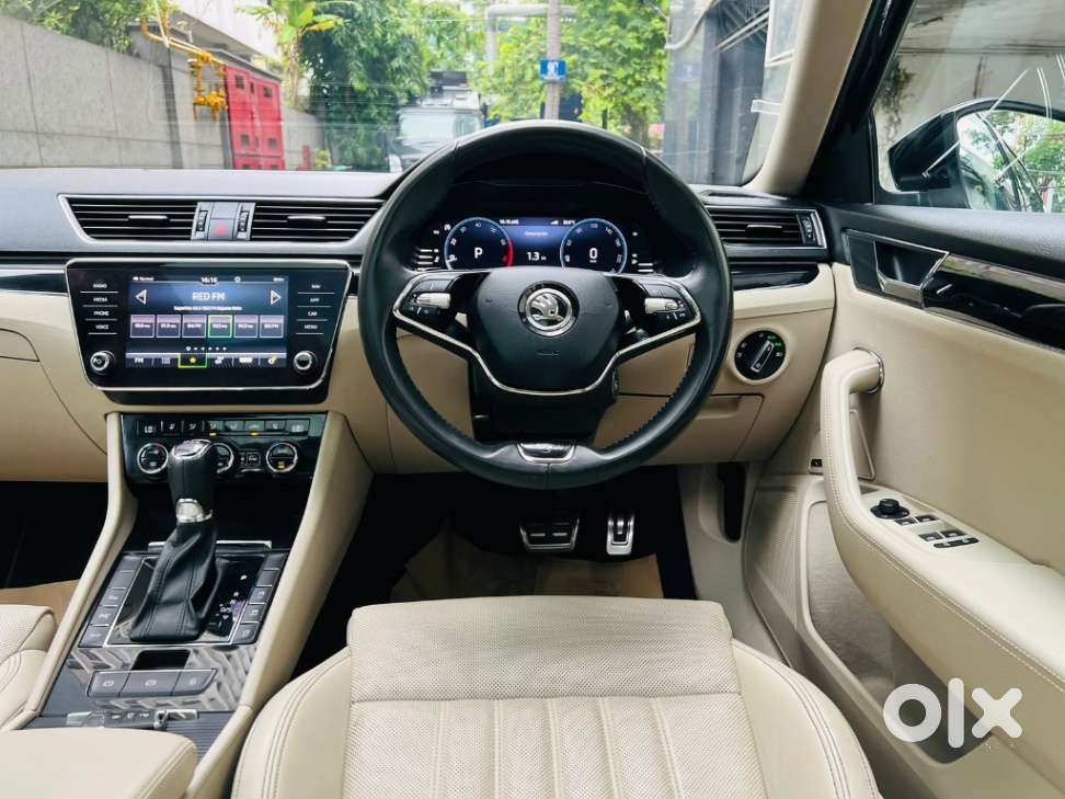 Skoda Superb 2.0 Tsi At L&k, 2022, Petrol