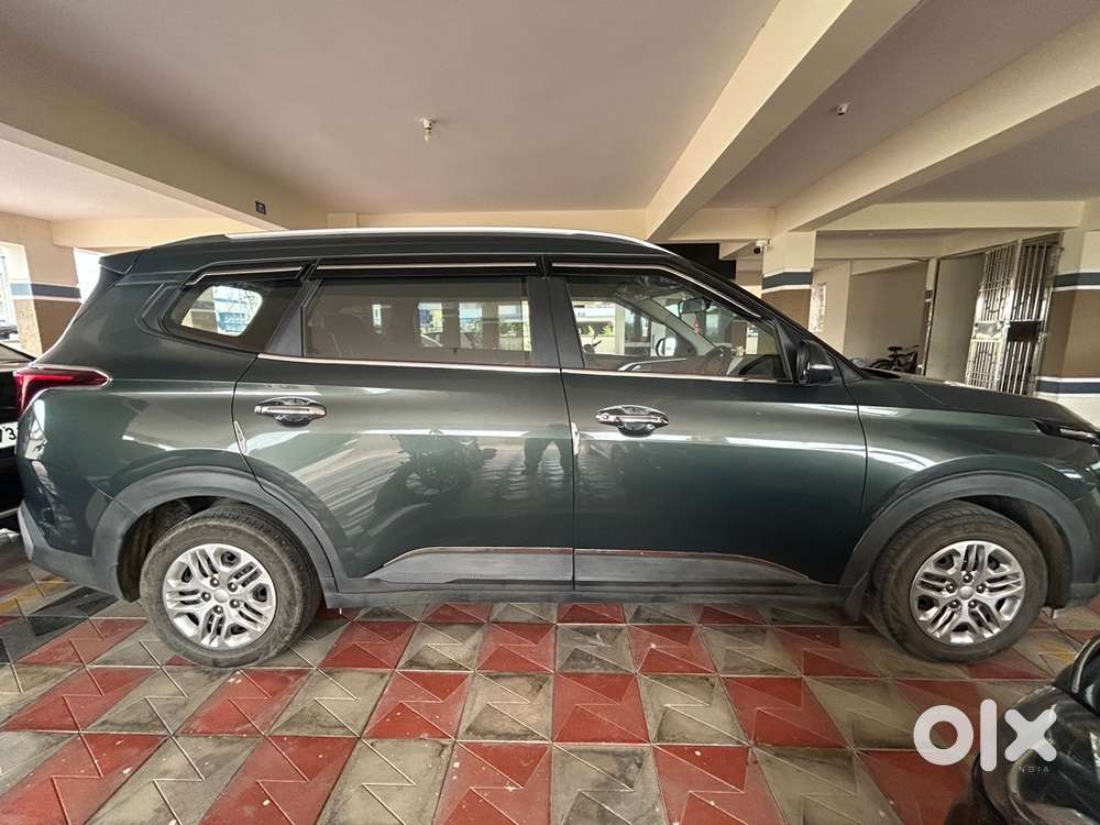 Kia Carens Petrol Manual 2024