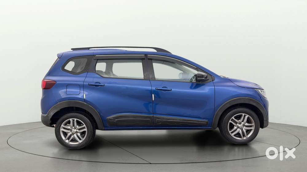 Renault Triber Rxz, 2022, Petrol