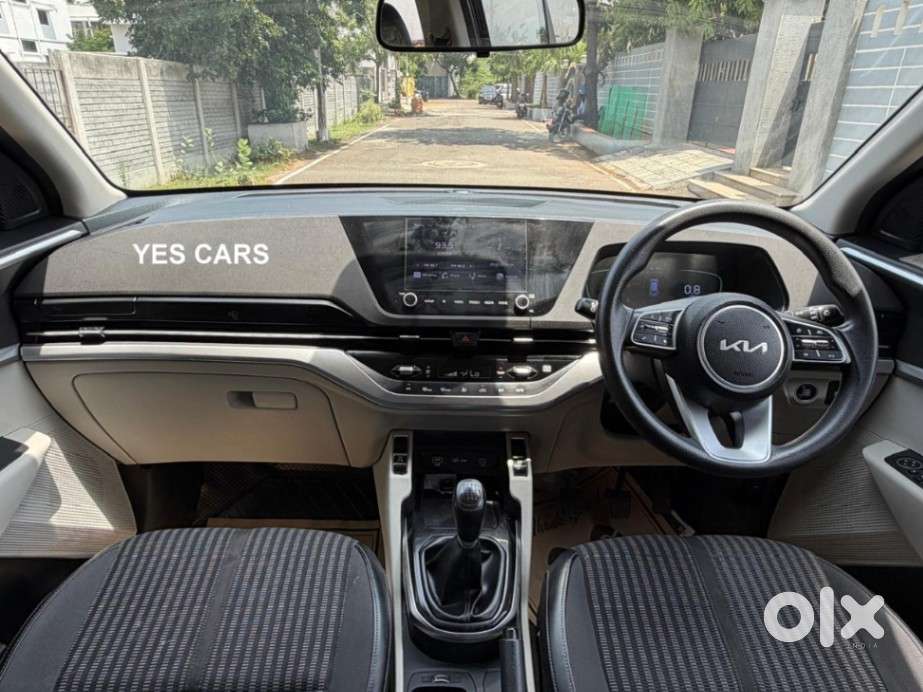 Kia Carens 1.4 Prestige Plus Turbo 7 Str, 2022, Petrol