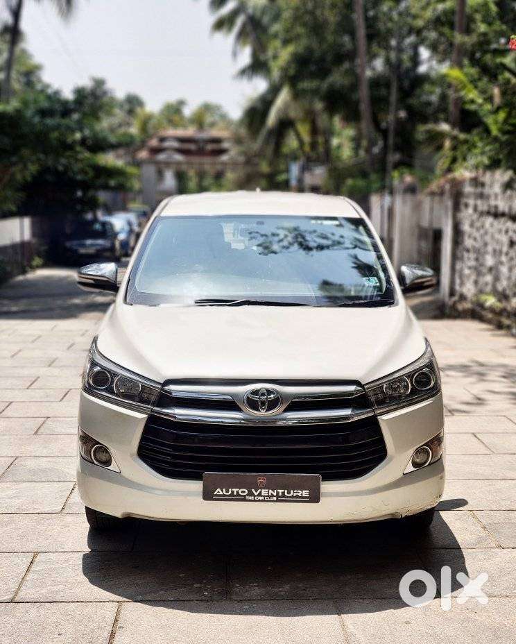 Toyota Innova Crysta 2.8z Automatic, 2016, Diesel