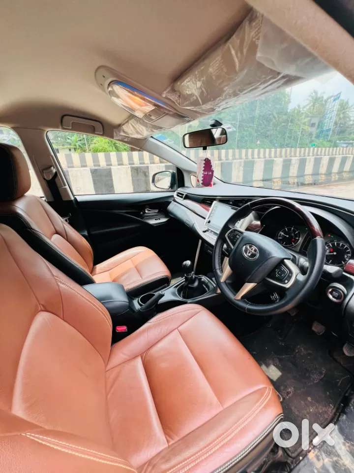 Toyota Innova Crysta [2020-ongoing] 2.4 Vx 7 Str, 2022, Diesel